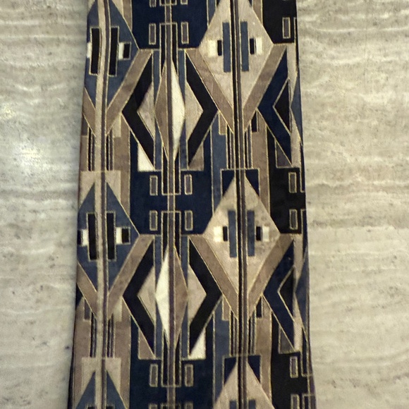 Zylos George Machado 100% Silk Tie Print Abstract Tan and Black Extra Long 63" - Picture 6 of 12